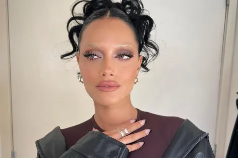Oriana Sabatini se animó a un drástico cambio de look: "No me gusta nada" Oriana Sabatini decidió volver a sus cejas color natural.