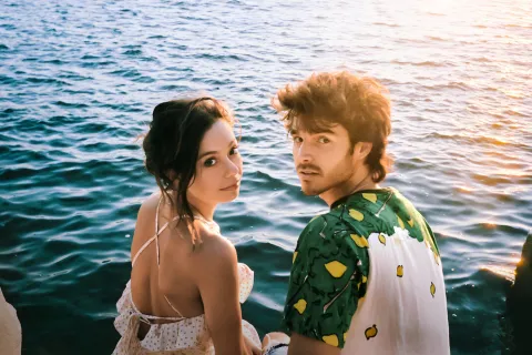 Un cuento perfecto: el romance entre Anna Castillo y Álvaro Mel, un amor que traspasa la pantalla Mientras Un cuento perfecto continúa arrasando en Netflix, sus protagonistas, Anna Castillo y Álvaro Mel, estarían viviendo una romántica historia de amor.