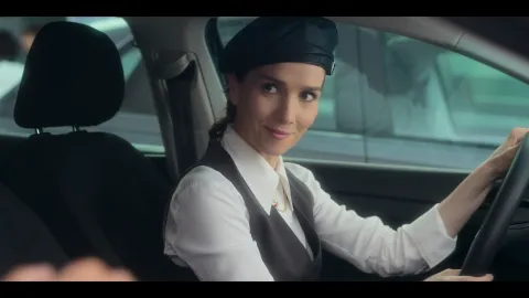 Natalia Oreiro se toma todo con humor en Casi muerta.