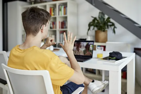 Así es la primera plataforma mundial para aprender lengua de señas con Inteligencia Artificial Crearon una plataforma para aprender lengua de señas mediante IA.