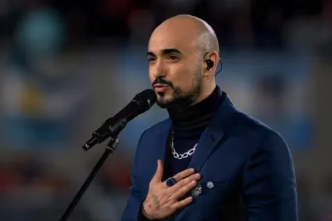 Abel Pintos cantará el himno en la final de la Copa América: ¿a qué hora y por dónde verlo? El popular cantante, Abel Pintos, será el encargado de entonar las estrofas del himno nacional en la previa del partido entre la Selección Argentina y Colombia.