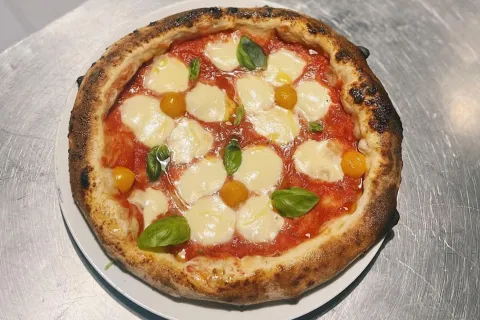 Cuál es la pizzería argentina que entró en el top 50 de las mejores del mundo Cuál es la pizzería argentina que entró en el top 50 de las mejores del mundo.
