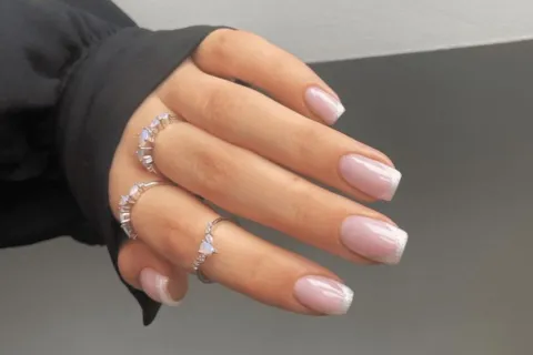 5 colores para tu nail art que están súper de moda este verano 5 colores de esmalte que te van a copar para esta primavera.
