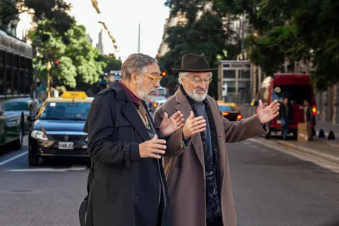 Estos son los barrios porteños que Robert De Niro y Luis Brandoni recorren en Nada, su nueva serie Luis Brandoni y Robert De Niro en Diagonal Norte.