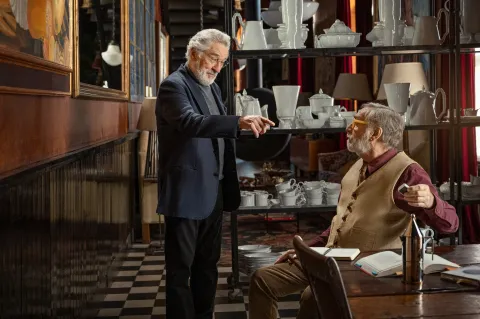 Dónde queda la parrilla porteña que Luis Brandoni y Robert De Niro visitan en Nada, su nueva serie Luis Brandoni y Robert De Niro protagonizan Nada, la nueva serie de Star+.