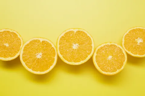 Vitamina C: estos son ls 3 principales beneficios del ingrediente estrella de la cosmética Te contamos cuáles son los beneficios de la vitamina C.