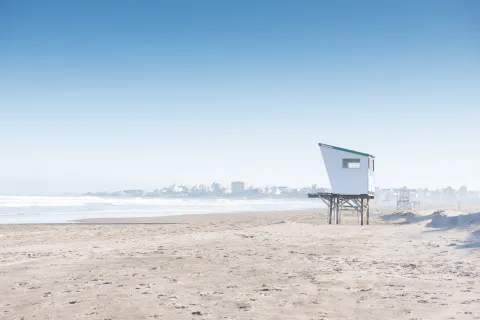 Precios de la costa atlántica: esto es lo que saldrá veranear en Argentina en 2024 Cuánto cuesta irse de vacaciones a la costa argentina.