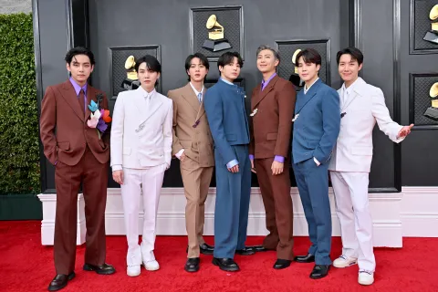 Así se verían los hijos de los miembros de BTS, según la inteligencia artificial BTS durante la última ceremonia de los Premios Grammy que asistieron.
