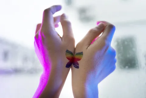 65% de los jóvenes argentinos podría reconocerse bisexual, según una encuesta Bisexualidad: el 65% de los jóvenes podría reconocerse dentro de esa orientación sexual.