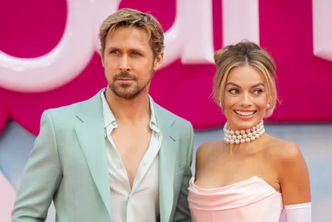 Tras el éxito de Barbie, Ryan Gosling y Margot Robbie trabajarán juntos en un nuevo proyecto Margot Robbie y Ryan Gosling protagonizarán una nueva película juntos.