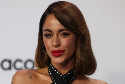 Tini Stoessel sorprendió con un radical cambio de look y se sumó a la tendencia del platinado El drástico cambio de look de Tini Stoessel.