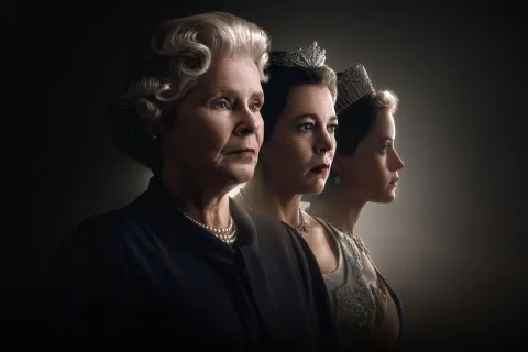 The Crown, El Encargado y otras 8 series increíbles que estrenan este mes Las tres actrices que dieron vida a la Reina Isabel en The Crown.