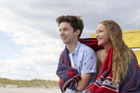 Pelis para maratonear el feriado largo: 5 nuevos estrenos imperdibles en HBO Max Jennifer Lawrence brilla en "Hazme el favor"