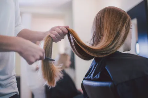 Estos son los 5 cortes de pelo que se van a usar esta temporada peluquero_principal.jpg