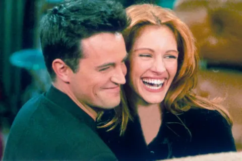 Una historia de amor con final triste: así fue la fugaz relación entre Mathew Perry y Julia Roberts Mathew Perry y Julia Roberts: así fue la historia de su fugaz romance y triste final.