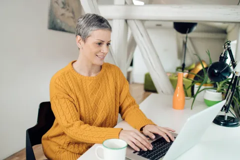 Trabajar para afuera y cobrar en dólares: estas son las mejores oportunidades (y no tienen que ver con la tecnología) Trabajo remoto: hacer lo que te gusta desde tu casa y cobrar en dólares.