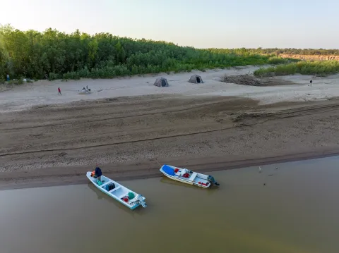 Durmió 5 días en una carpa en El Impenetrable y la experiencia la transformó para siempre Acampamos en una playa desierta del lado formoseño.