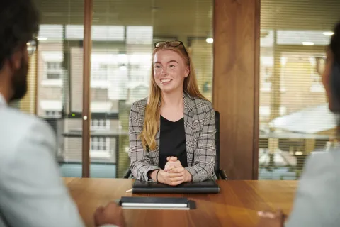 20 consignas para que ChatGPT te ayude a preparar tu próxima entrevista laboral Entrevista laboral: ¿cómo prepararte con ayuda del ChatGPT?