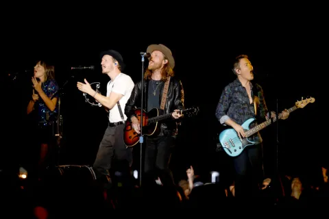 The Lumineers en Buenos Aires: un recital en donde lo único que importó fue la música The Lumineers la rompieron con su show en el Estadio Obras.