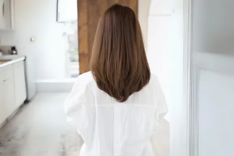 Ni lucero ni en capas: el corte en V está de moda y estas son 5 versiones para que te inspires El corte en V está de moda.