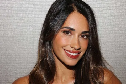 Antonela Roccuzzo tiene el look deportivo para recorrer Disney Antonela Roccuzzo: apostó a un look deportivo para recorrer Disney