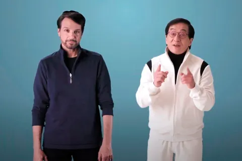 Vuelve Karate Kid: Ralph Macchio y Jackie Chan se unen en una nueva película Ralph Macchio y Jackie Chan se unen en una nueva película de Karate Kid.