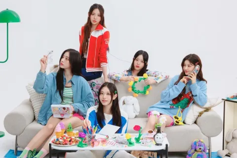 NewJeans, el grupo de k-pop revelación de 2023, anunció el lanzamiento de nuevo álbum NewJeans anunció el lanzamiento de su primer disco de remixes.