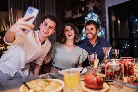 Fiestas de fin de año: una experta da una técnica para disfrutar más la celebración Fiestas de Navidad y fin de año: ¿qué nos hace bien?