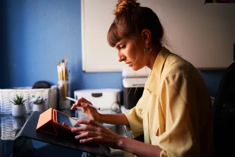 Objetivos de 2024: por qué es clave ordenar nuestro universo digital para empezar bien el año Empezar el año con orden en los aparatos digitales es importante para tu bienestar.