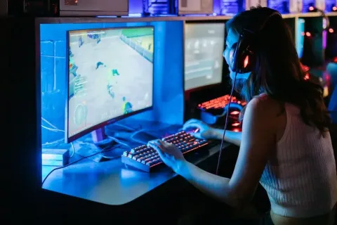 gamer-1.png