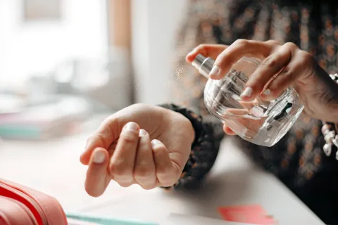 5 fragancias increíbles que se convierten en el mejor regalo de Navidad 5 fragancias que son ideales para regalar en Navidad.