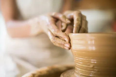 Esta es la razón de por qué tener hobbies es tan importante para nuestra salud mental Por qué los hobbies nos ayudan a cuidar nuestra salud mental.