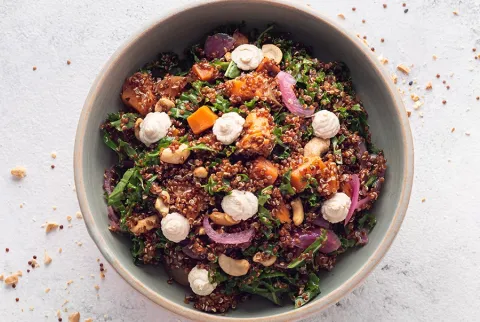 4 ensaladas innovadoras, súper frescas y fáciles de preparar let_it_v_-_ensalada_de_quinoa.jpg