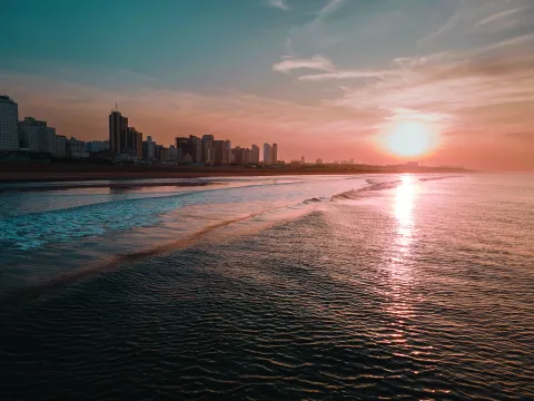 Una guía de la Costa Atlántica 2024 para conocer los 10 balnearios más onderos 10 balnearios de la Costa Atlántica que tenés que conocer.