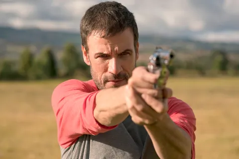 Está disponible en Netflix y es una de las series españolas más adictivas que vas a encontrar La serie española ideal para maratonear el fin de semana.