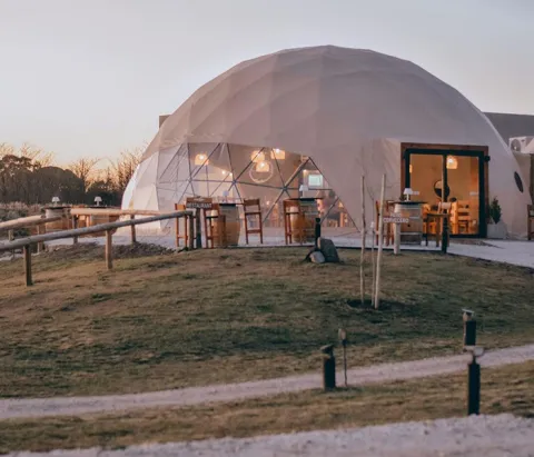 2 increíbles glampings en la Provincia de Buenos Aires para disfrutar en estas vacaciones La tendencia del glamping pisa fuerte y en Provincia de Buenso Aires ya hay algunas opciones.