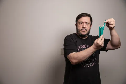 Para Hernán Casciari, estos 5 libros te ayudan a reenamorarte de la lectura Hernán Casciari nos recomienda 5 libros para reenamorarnos de la lectura.