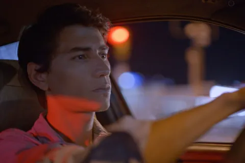 Dónde ver el cortometraje de Enzo Vogrincic, el protagonista de La sociedad de la nieve Enzo Vogrincic protagoniza Nocticulas, un cortometraje de Flixxo.