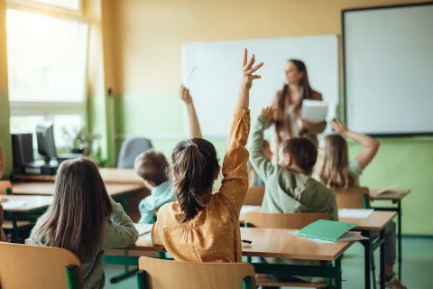 Qué es el voucher educativo que mencionó Javier Milei En febrero volverán a clases en 13 jurisdicciones, mientras que el resto de las provincias lo harán en marzo.