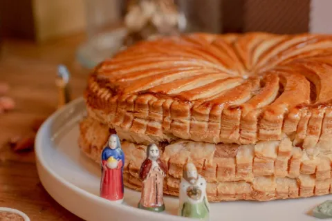 Receta de la Galette des Rois, la Rosca de Reyes francesa que no te podés perder Receta de la Galette des Rois, la Rosca de Reyes francesa que no te podés perder
