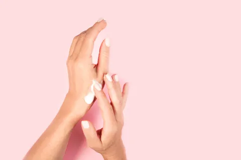 Lanzamientos beauty: 5 hidratantes que no pueden faltarte Lanzamientos de creams hidratantes.