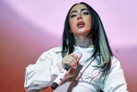 Nicki Nicole sorprende a sus fans al anunciar novena fecha en el Movistar Arena Nicki Nicole sorprende a sus fans al anunciar nueva fecha en el Movistar Arena.