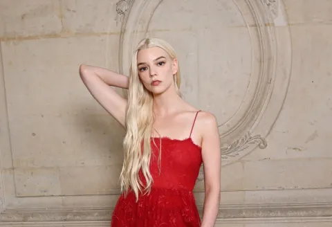 De Rihanna a Anya Taylor-Joy: los looks del primer día de la Fashion Week en París Los mejores looks de la primera jornada de la Semana de la Moda en París.