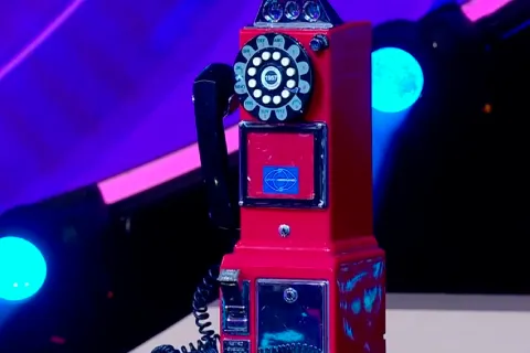 Gran Hermano: volvió el teléfono rojo y hubo sanción El teléfono rojo y una inminente sanción llegaron a la casa de Gran Hermano.