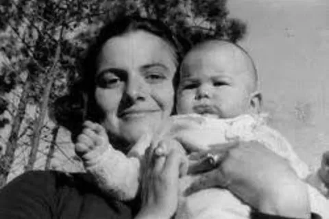La historia real de la última mujer en morir en el accidente de la Cordillera de los Andes La historia real de Liliana Methol, de La sociedad de la nieve.