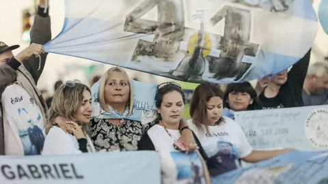 Netflix compartió el primer adelanto sobre la docuserie sobre el ARA San Juan Netflix confirmó el estreno de su docuserie, ARA San Juan: El submarino que desapareció.
