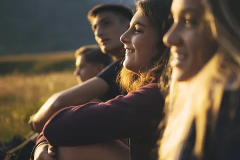Los 3 pilares de la filosofía finlandesa que te acercan a la felicidad El sentido de pertenencia y la interacción con vinculos de confianza son piezas fundamentales para el bienestar.