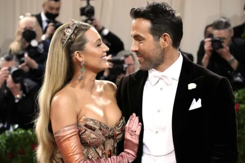 Blake Lively reveló el secreto para que su matrimonio con Ryan Reynolds funcione durante 12 años blake Lively y ryan Reynolds están juntos desde hace más de 10 años y son unas de las relaciones más sólidas de Hollywood