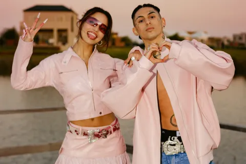 Emilia y Khea lanzaron Tu y yo, una nueva colaboración en el Día de los enamorados Emilia Mernes y Khea estrenaron Tu y yo.