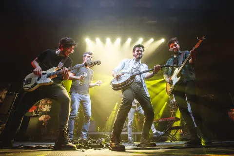 Morat en Argentina: cuándo es el show de la banda colombiana y dónde comprar las entradas La banda colombiana, Morat, durante su show en Barcelona.